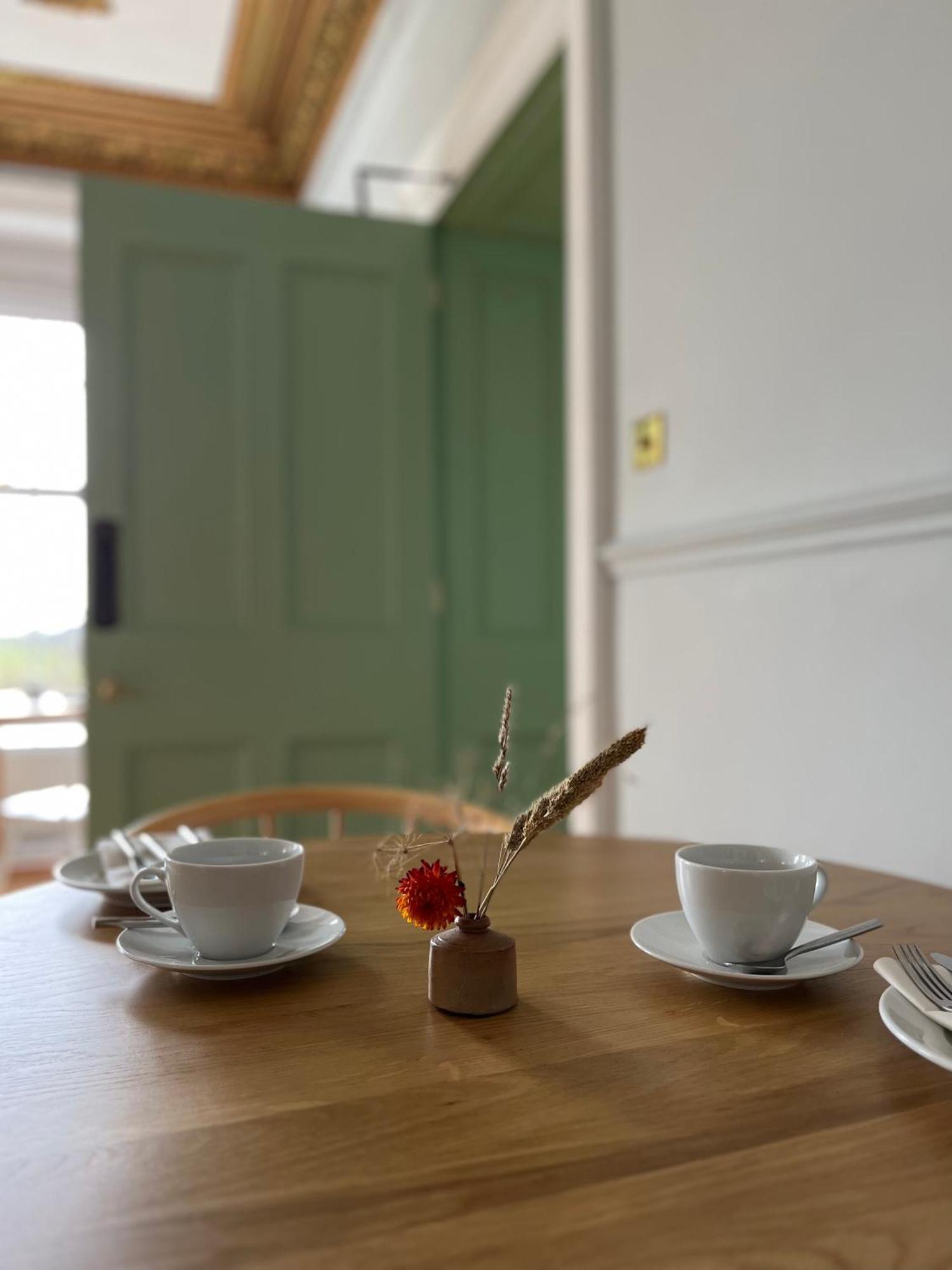 Coed Mawr Hall Bed & Breakfast Rowen Exterior photo