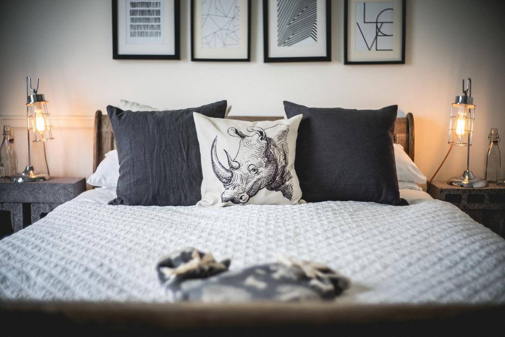 Coed Mawr Hall Bed & Breakfast Rowen Exterior photo